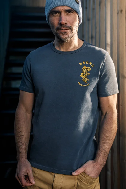 &SONS Climbing Tiger T-Shirt Navy Gym Gym