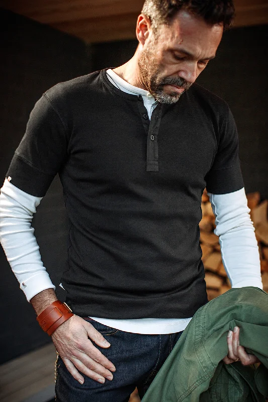 The New Elder Henley Short Sleeve Shirt Black Monochromatic Office Style Monochromatic Office Style The New Elder Henley Short Sleeve Shirt Black Monochromatic Office Style Monochromatic Office Style